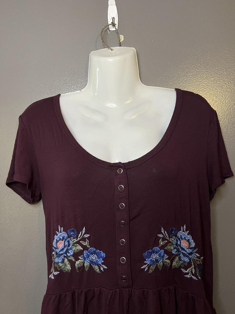 American Eagle Outfitters Shirt Womens XS Purple Embroidered Peplum Scoop Top